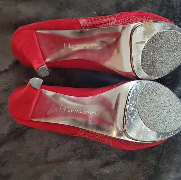 H by Halston Red Suede Stilettos - Picture 7 of 12